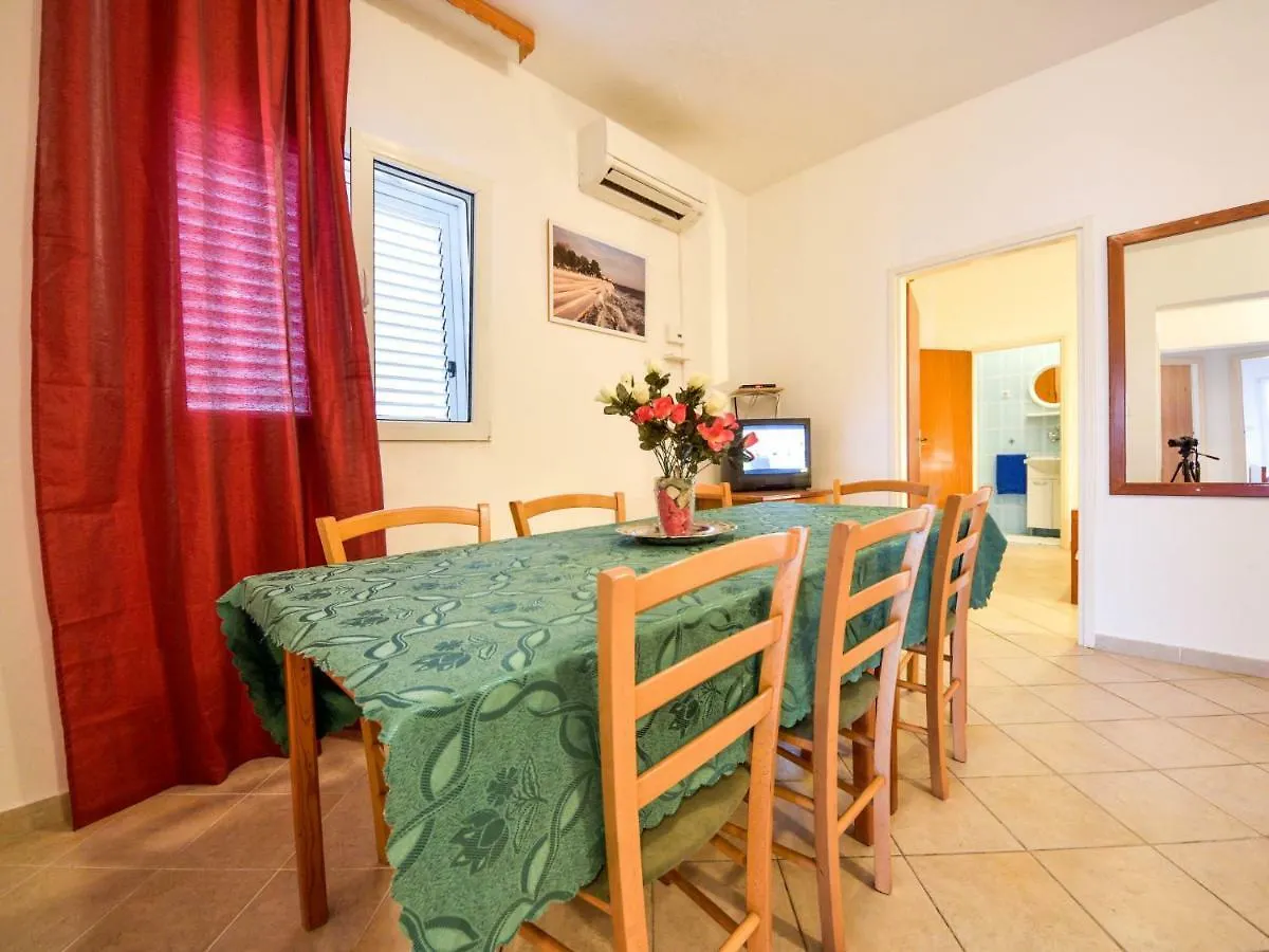 Apartment Zdenko.5 Kali 0*,  Croatia